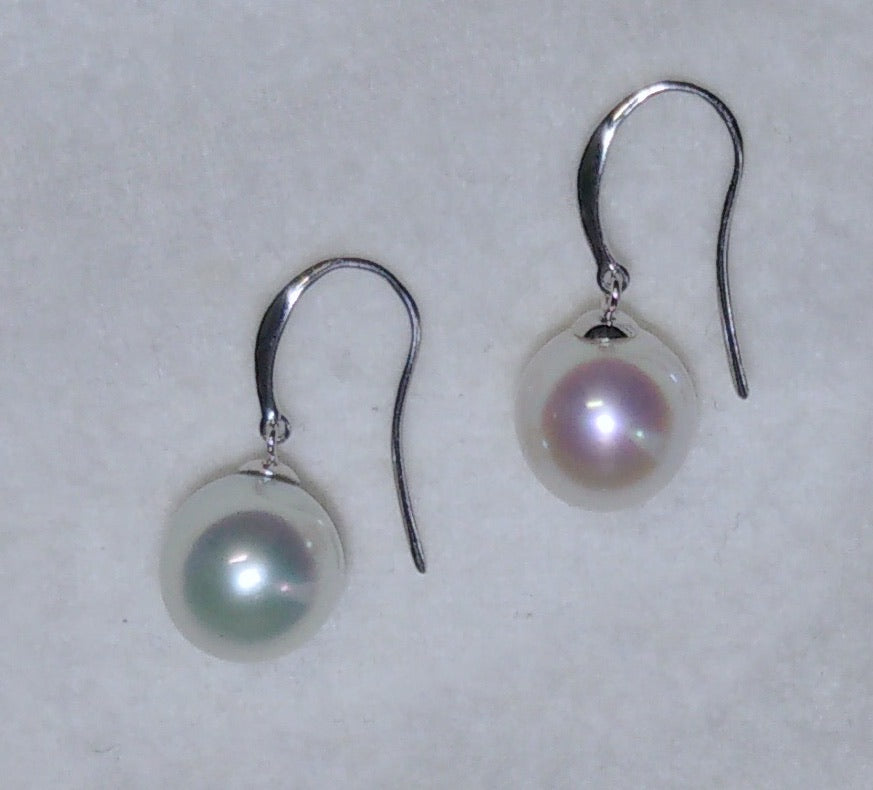 INSP oval pearl earrings